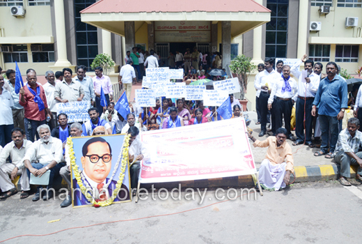 sc/ st protest